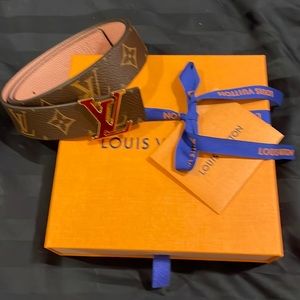 Louis Vuitton reversible belt
